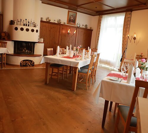 Kaminzimmer im Parkhotel Altmühltal